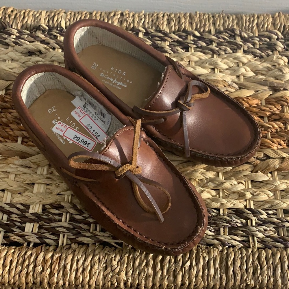 NWT BROWN LEATHER MOCCASINS